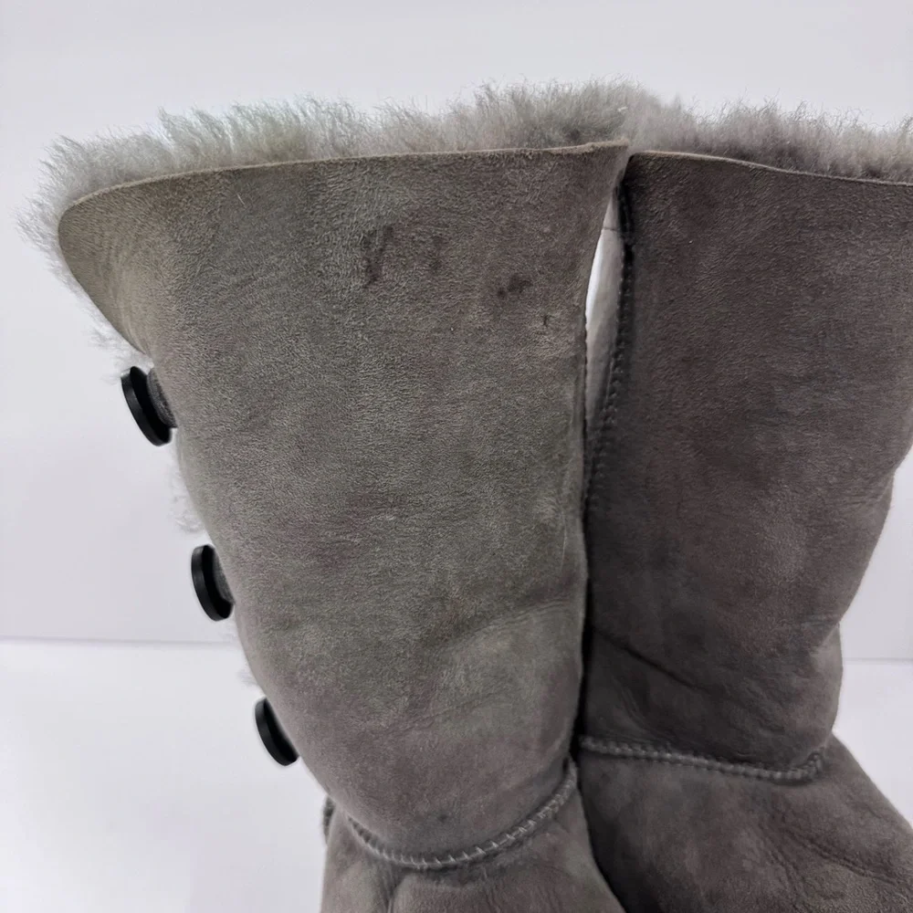 UGG Youth Bailey Button down Boot - Picture 5 of 8